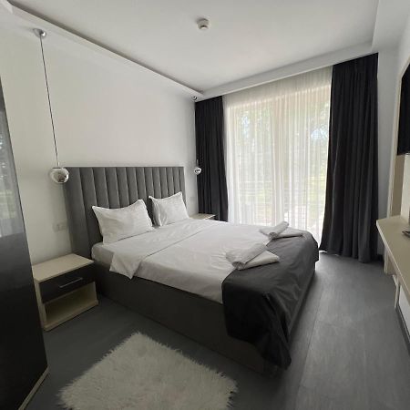 Ocaua Lui Cuza Hotel Tecuci Bagian luar foto