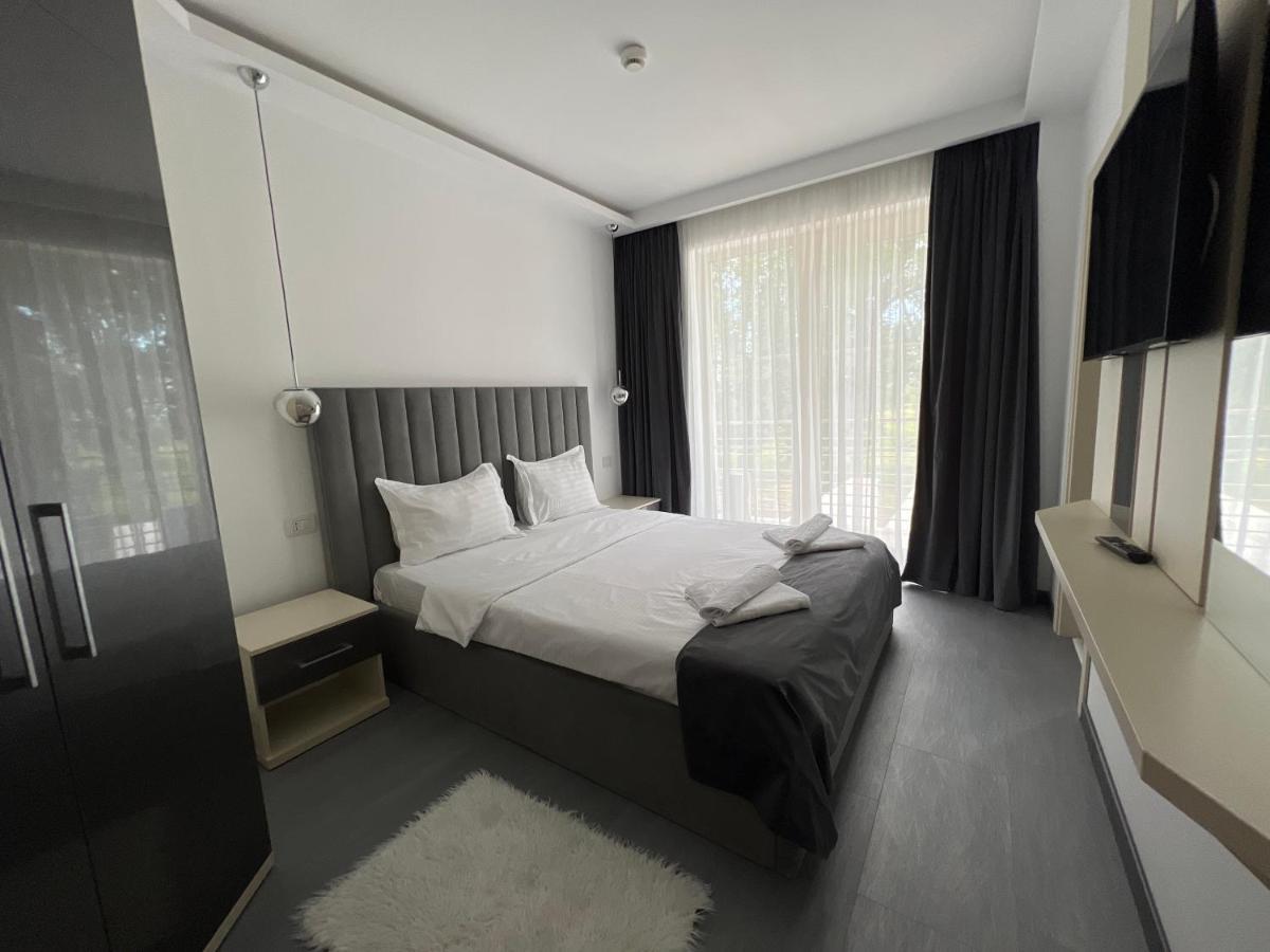 Ocaua Lui Cuza Hotel Tecuci Bagian luar foto