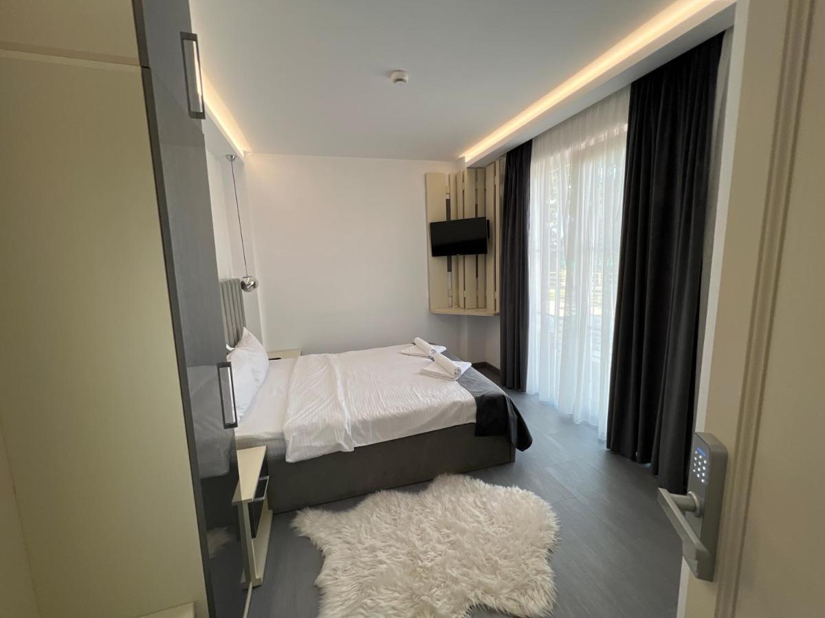 Ocaua Lui Cuza Hotel Tecuci Bagian luar foto